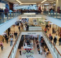 Coburns Shopping Centre - Attractions
