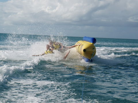 Aquavue Cafe Watersports - Attractions 9