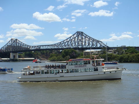 Brisbane Cruises - Attractions 0