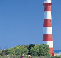 Point Moore Lighthouse - Attractions