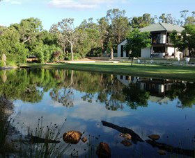Lake House Gallery - Attractions 0