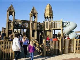 Jubilee Park Adventure Playground - Attractions 0