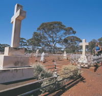 Coolgardie Cemetery - Attractions