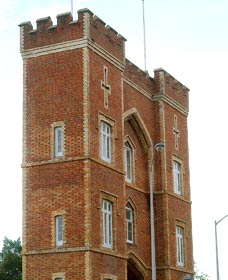 Barracks Archway - Attractions 0