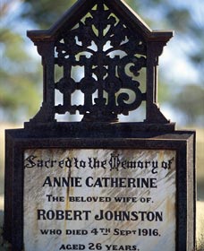 Old Southern Cross Cemetery - Attractions 0