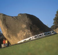 Dog Rock - Attractions