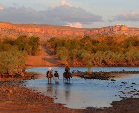 Pentecost River - Attractions 0