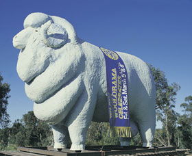 Giant Ram Tourist Park - Attractions 0