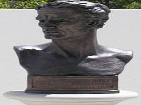 Adam Lindsay Gordon Bronze Bust - Attractions 0