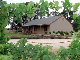 VineCrest Fine Barossa Wine - Attractions 0