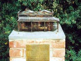 Sculpture Of Beetaloo Reservoir Hotel - Attractions 0