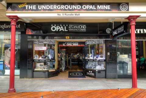 Unique Opal And Diamond Mine  - The Underground Opal Mine - Attractions 2