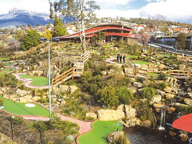 Putters Adventure Golf - Attractions 0