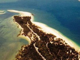 Inskip Peninsula Recreation Area - Attractions 0