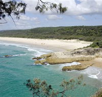 Main Beach North Stradbroke Island - Attractions