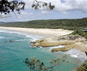 Main Beach, North Stradbroke Island - Attractions 0