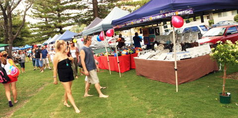 Broadbeach Beachfront Markets - Attractions 6