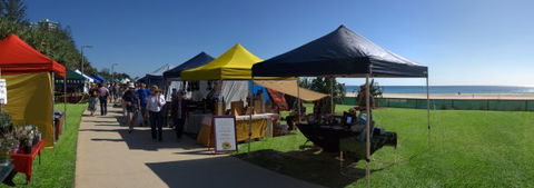 Broadbeach Beachfront Markets - Attractions 7