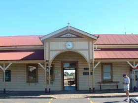Maryborough Railway Station - Attractions 0