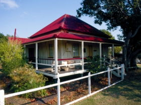 Mayes Cottage Museum - Attractions 0