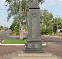 Winton War Memorial - Attractions