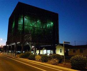 Tree Of Knowledge Memorial - Attractions 0