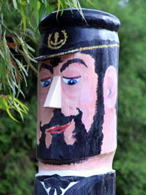 Maryboroughs Bollards - Attractions 0