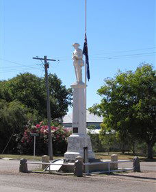 Aramac War Memorial - Attractions 0