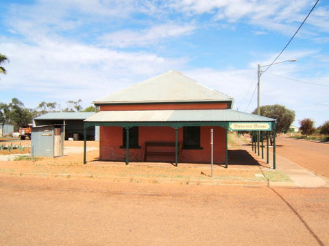 Leahy Historical House - Attractions 5