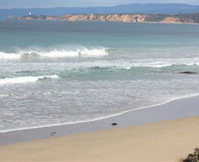Lorne Girl - Attractions 0