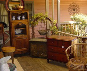 Watson's Creek Antiques & Cafe - See Attractions 0