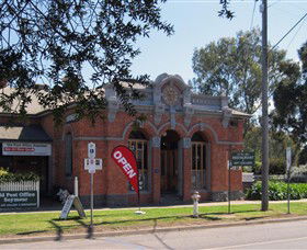 Old Post Office Seymour - Fine Art Gallery & Licensed Restaurant - Attractions 0