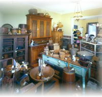 Turnbull Bros Antiques - Attractions