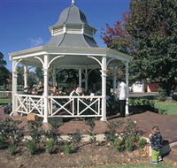 Muir House Art Gallery - Attractions