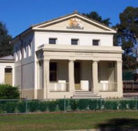 Berry Courthouse - Attractions