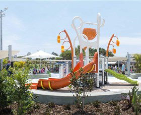 Gladstone Aquatic Centre - Attractions 0