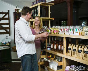 Poachers Pantry And Wily Trout Vineyard - Attractions 4