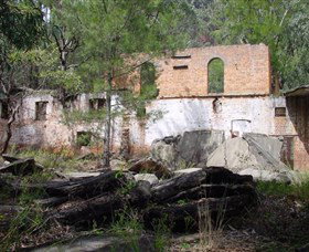 Newnes Shale Oil Ruins - Attractions 0