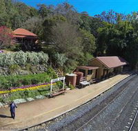 Spring Bluff Railway Station - Attractions