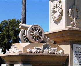 Boer War Memorial And Park, Allora - Attractions 2