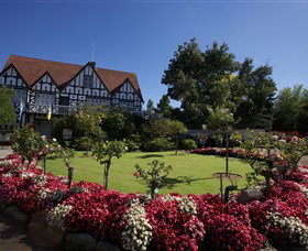 Cockington Green Gardens - Attractions 0