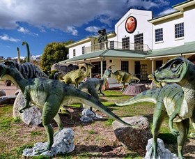 National Dinosaur Museum - See Attractions 4