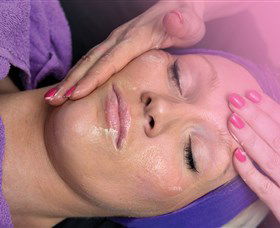 Club MMM! Day Spa - Attractions 3