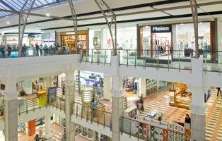 Broadway Shopping Centre - Attractions 1
