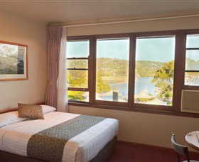 Newport Arms Hotel - Attractions 3