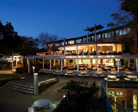 Newport Arms Hotel - Attractions 5