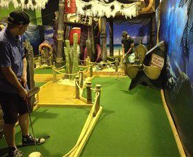 Mega Mini Golf - Attractions 6
