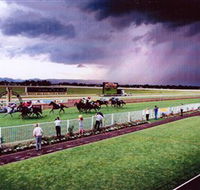 Hawkesbury Race Club - Attractions