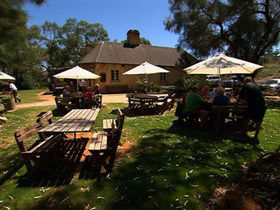 Overland Corner Hotel - Attractions 3