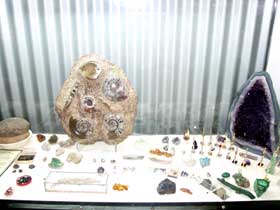 Flinders Discovery Centre - Attractions 2